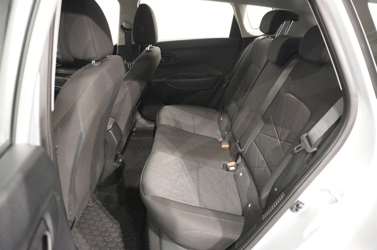 Hyundai Bayon 1.0 T-GDi DCT Esssential 2023, bild 5/15