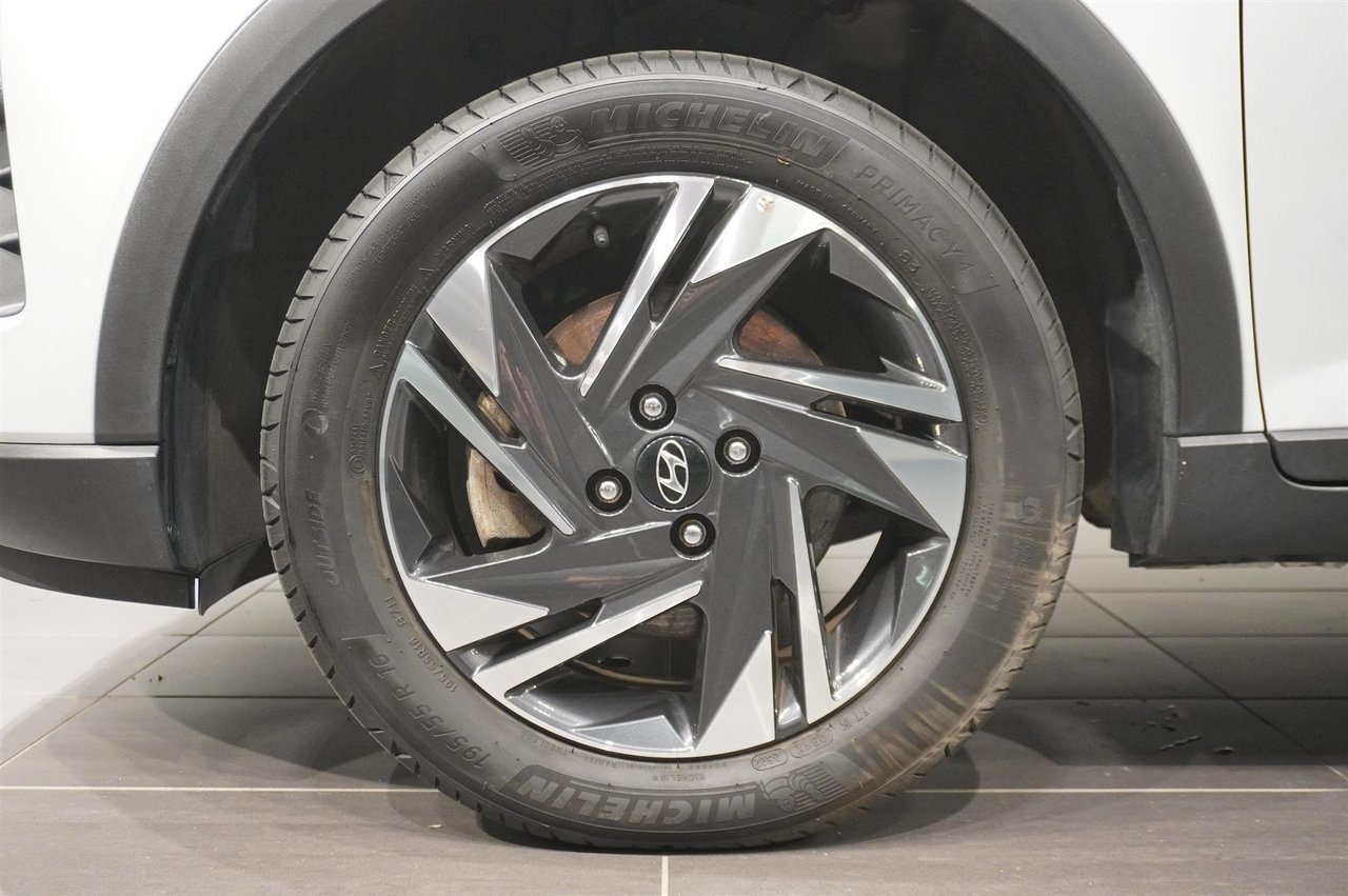 Hyundai Bayon 1.0 T-GDi DCT Esssential 2023, bild 7/15