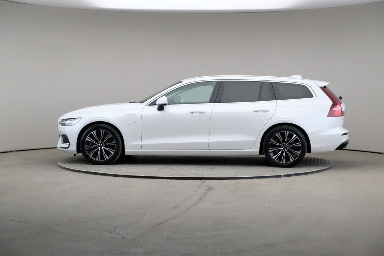 Volvo V60 2023, photo 4/10
