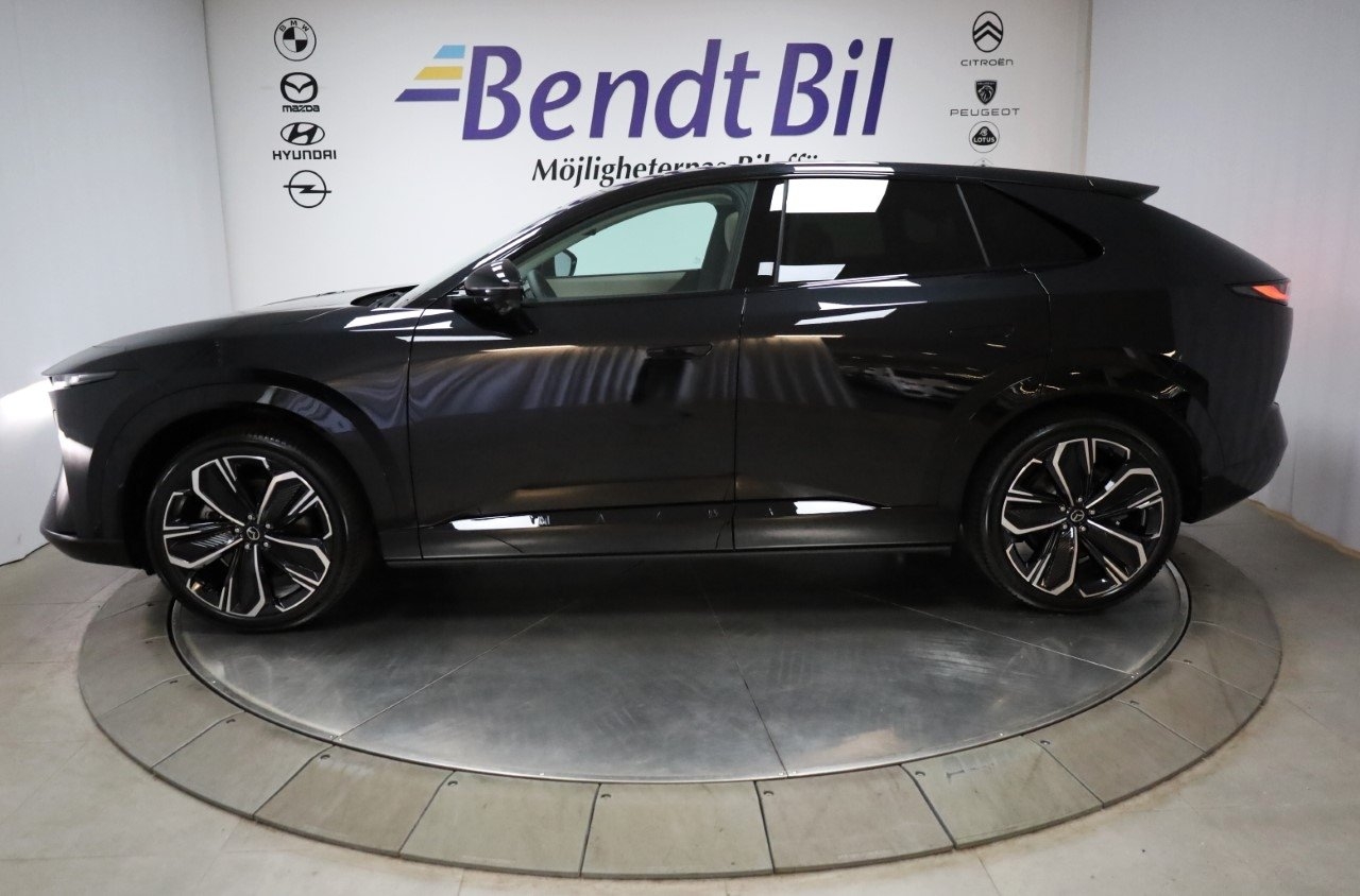 Mazda CX-6e 78 kWh 2026, photo 6/10
