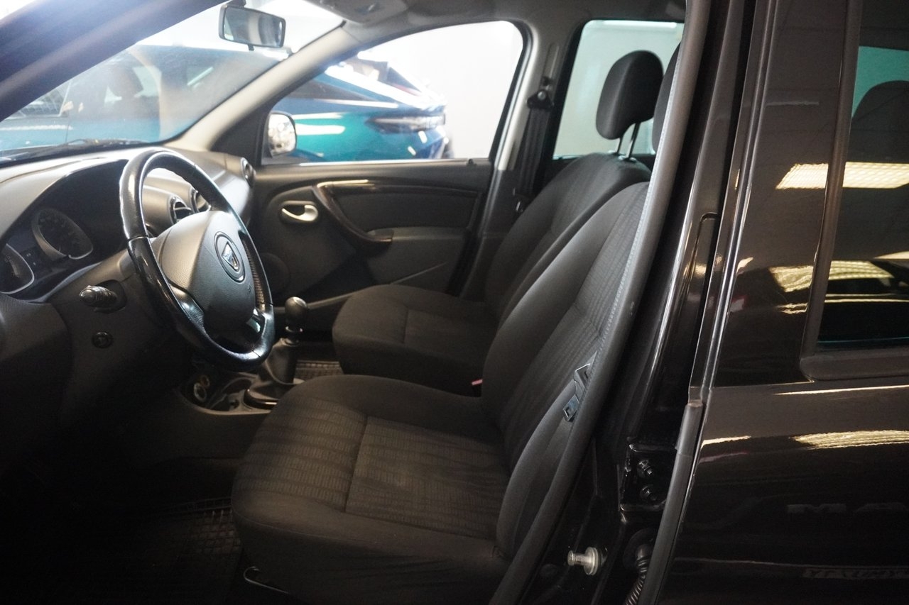 Dacia Duster 1.5 dCi 4x4 Euro 5 2011, kuva 6/7