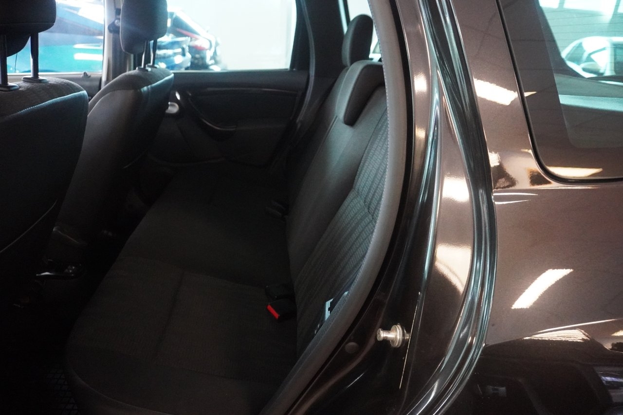 Dacia Duster 1.5 dCi 4x4 Euro 5 2011, kuva 7/7