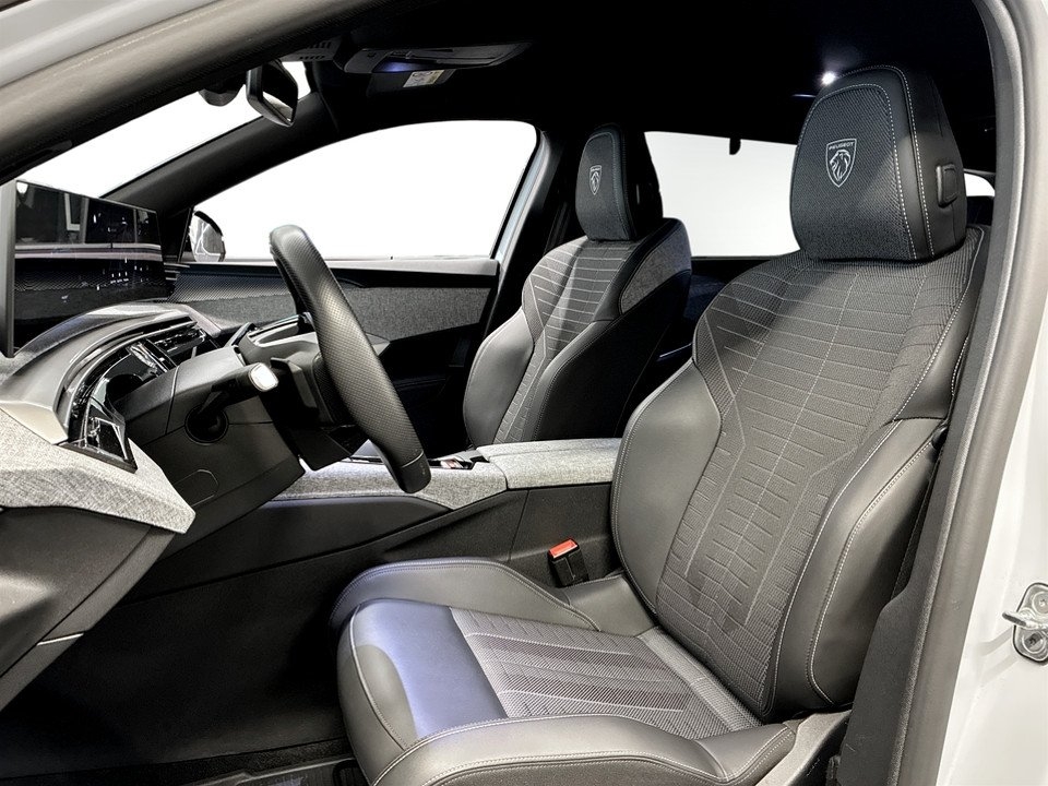 Peugeot 5008 GT Hybrid 145hk Aut 7-SITS 2025, bild 4/10