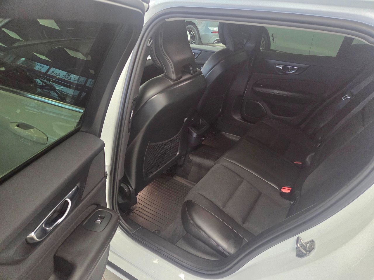 Volvo V60 2020, bild 4/10