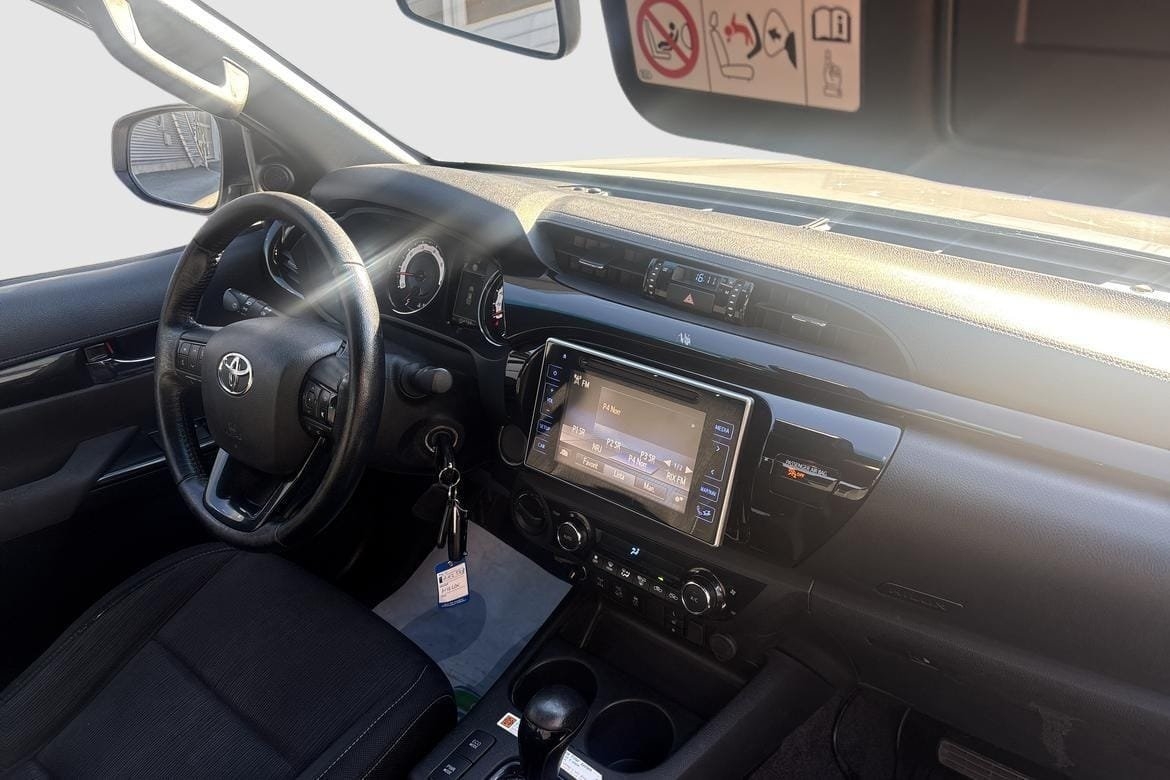 Toyota HiLux 2019, bild 7/10
