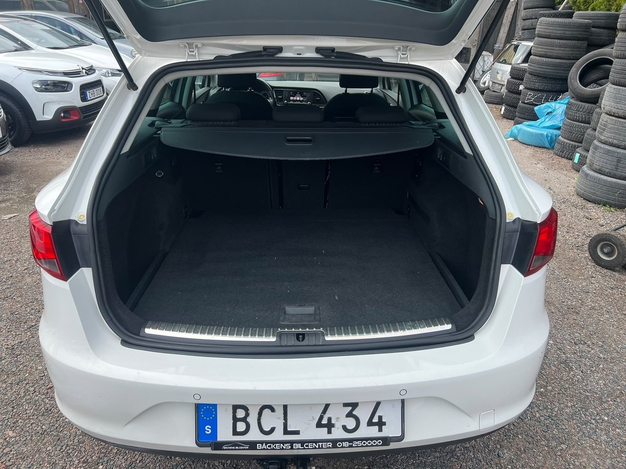 Seat Leon 1.6 TDI Style Euro 5 2014, bild 6/10