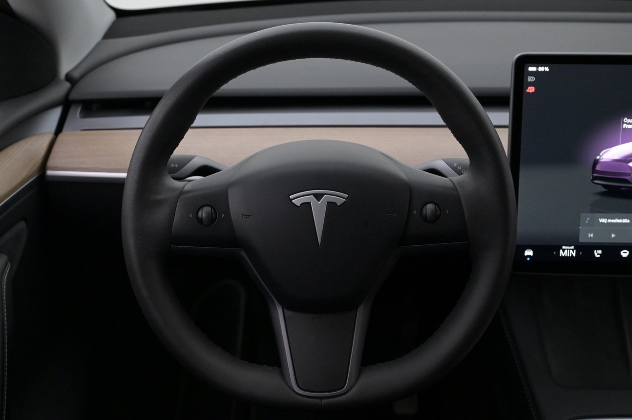 Tesla Model Y Long Range AWD Autopilot 2023, bild 7/10