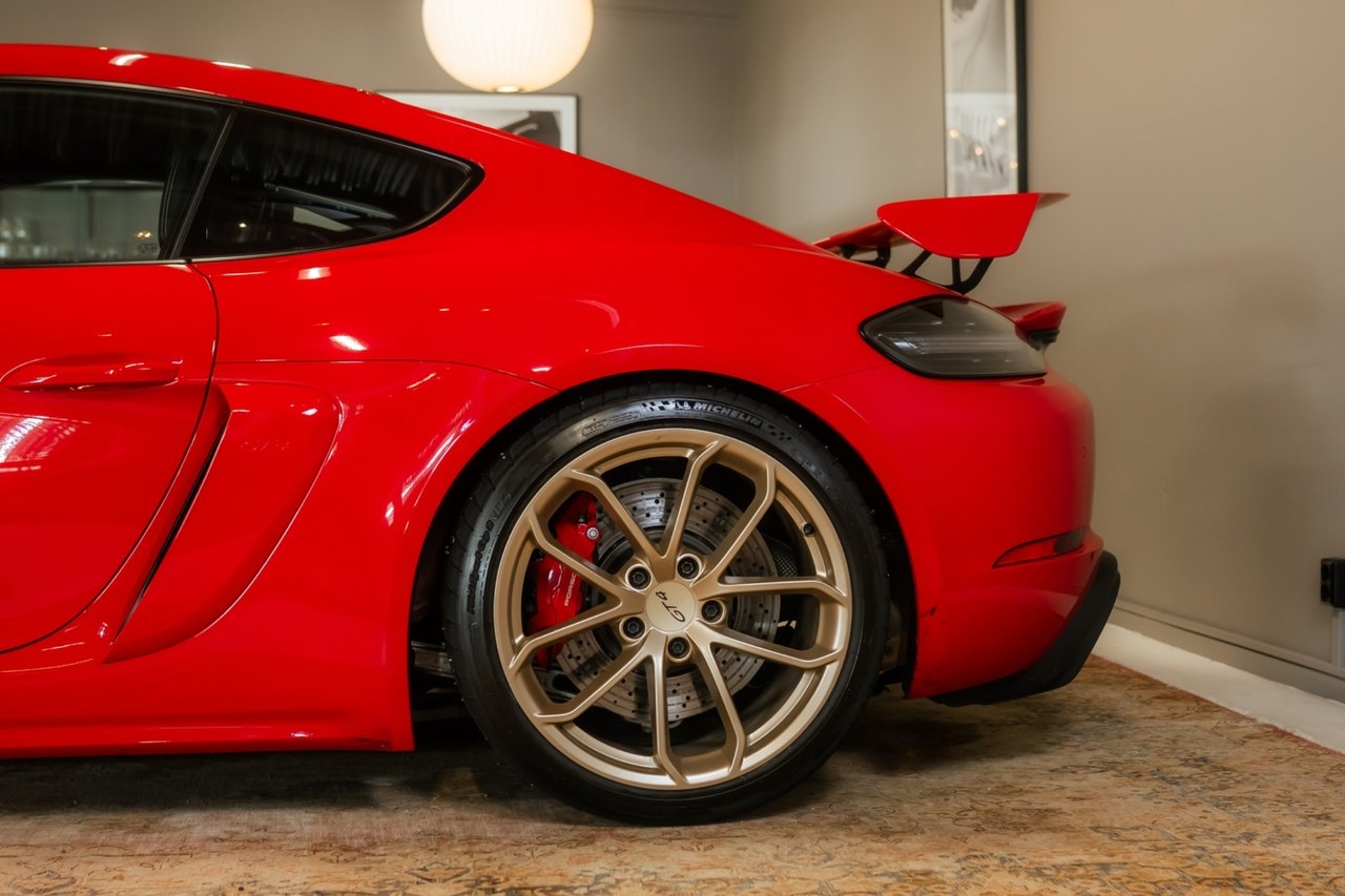 Porsche 718 Cayman GT4 PDK 2023, photo 7/10