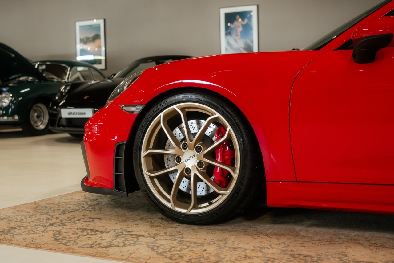 Porsche 718 Cayman GT4 PDK 2023, photo 6/10