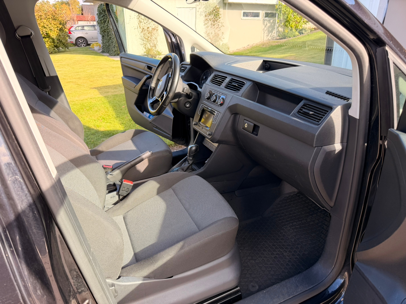 Volkswagen Caddy Maxi 2017, bild 6/7