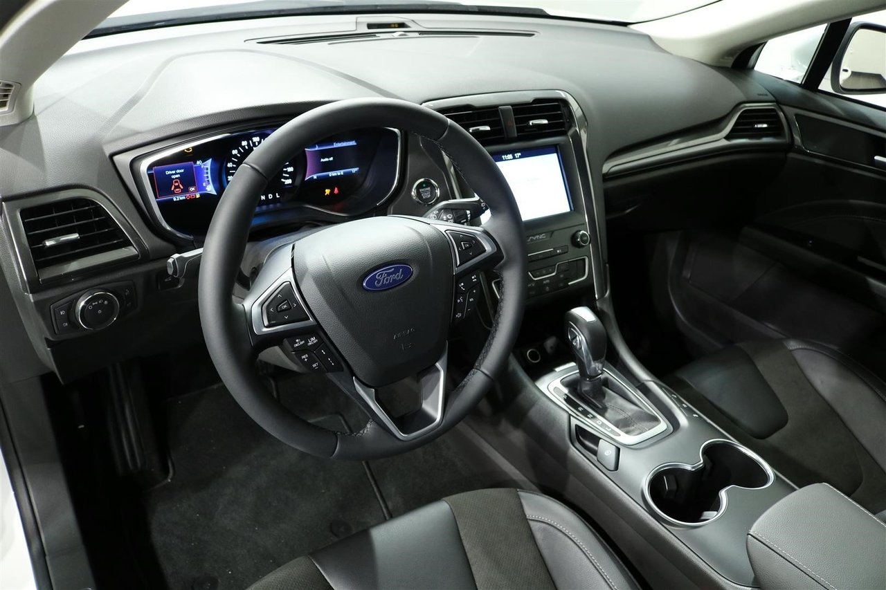 Ford Mondeo Titanium 2.0 Hybrid Drag 2019, bild 7/10