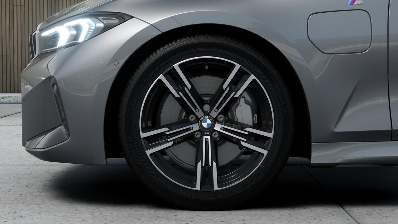 BMW 330 e xDrive Touring 2025, bild 7/10