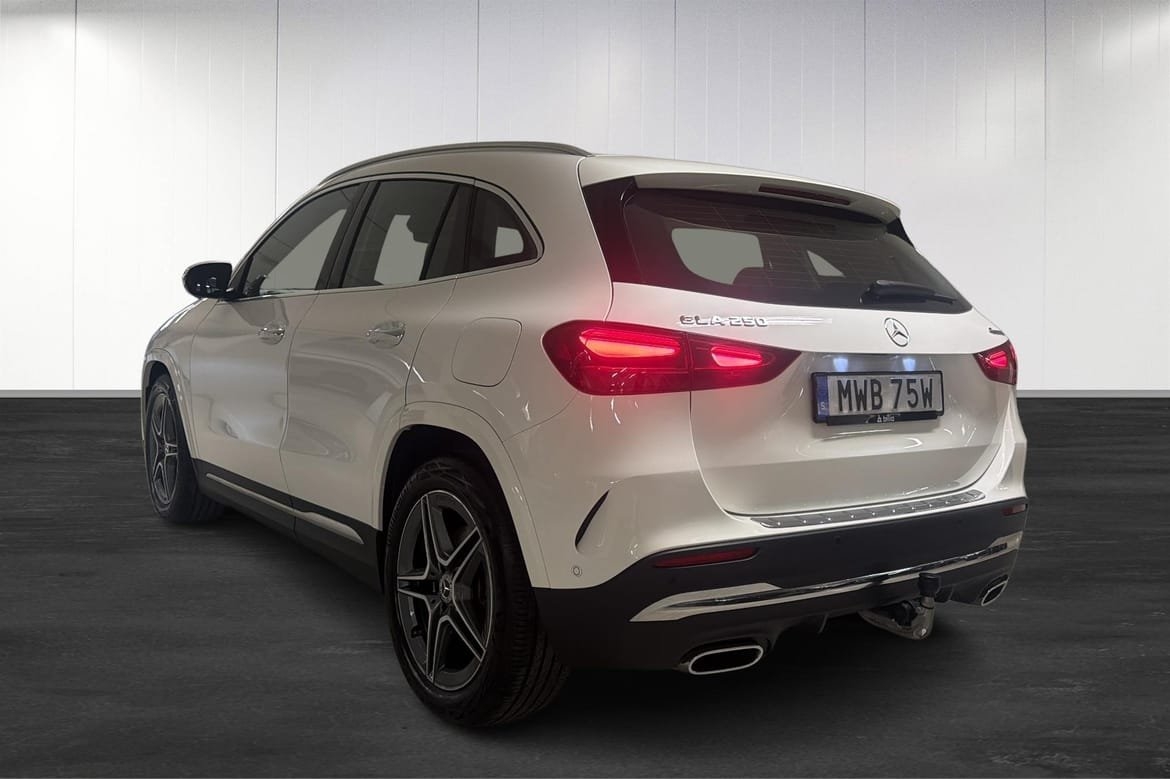 Mercedes-Benz GLA 2025, photo 4/10