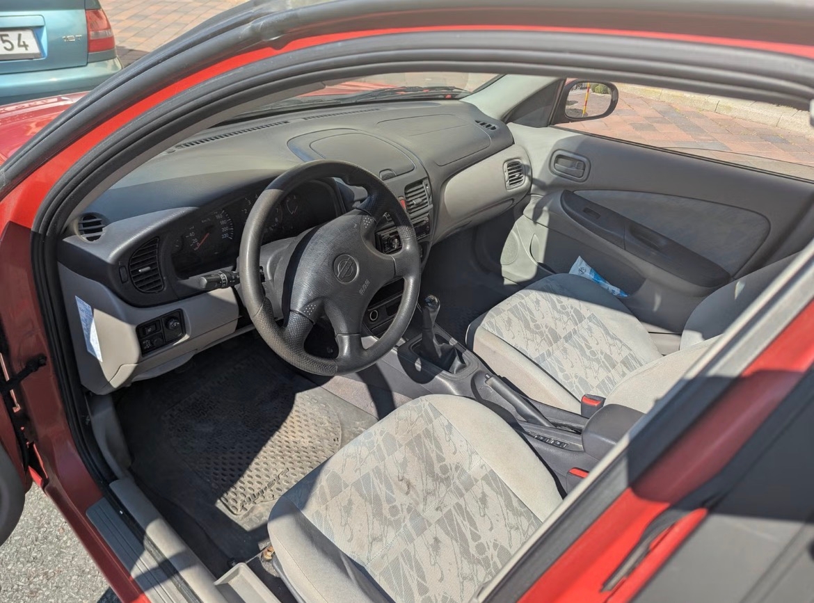 Nissan Almera Sedan 1.5 Manuell 2001, bild 5/8