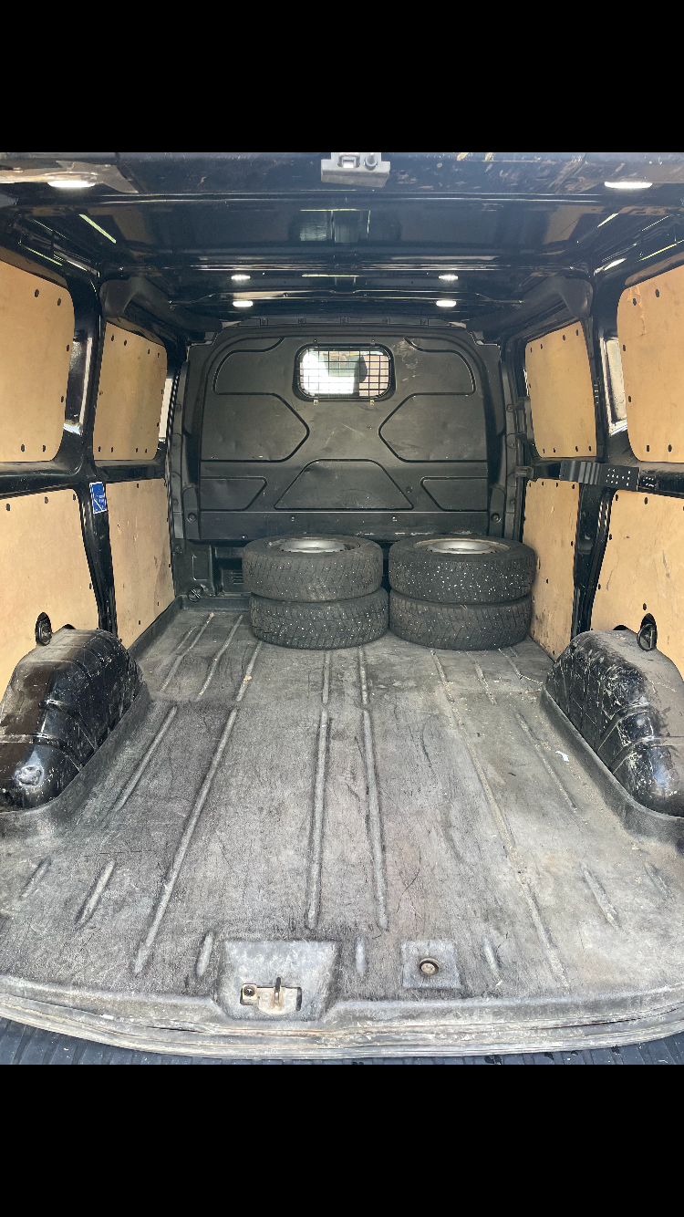 Ford Transit Custom 280 2.0 TDCi Manuell 2018, bild 4/4