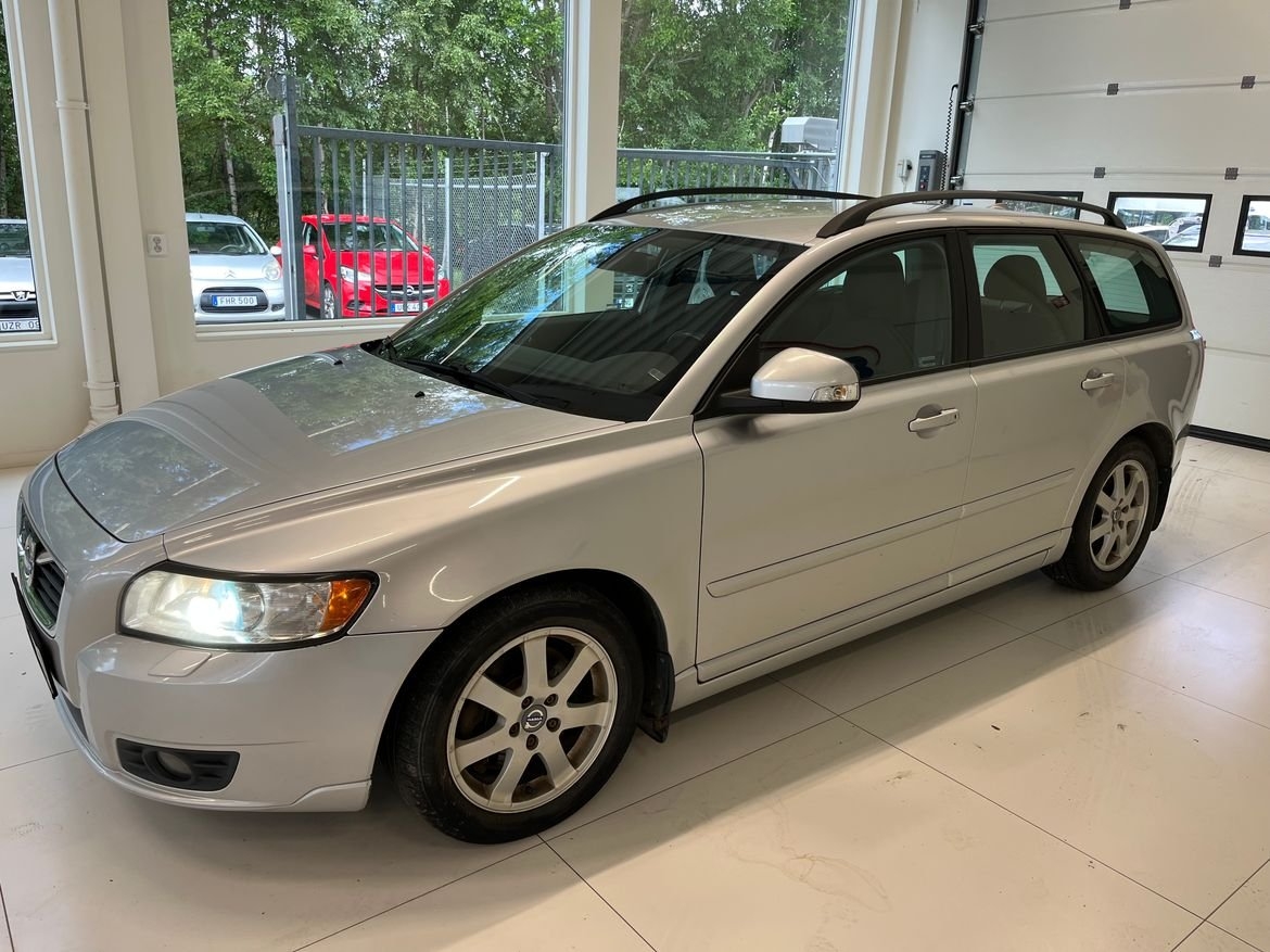 Volvo V50 D4 2011, kuva 2/6