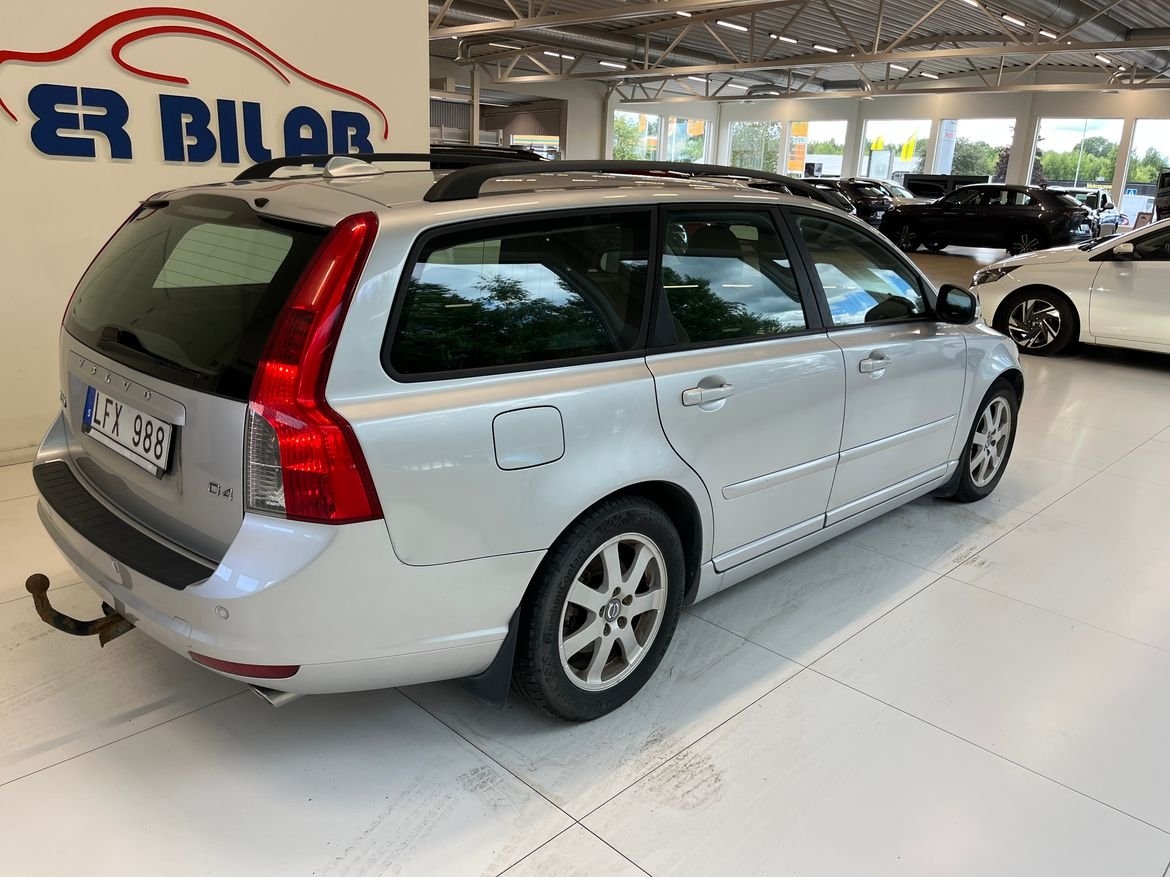Volvo V50 D4 2011, kuva 4/6