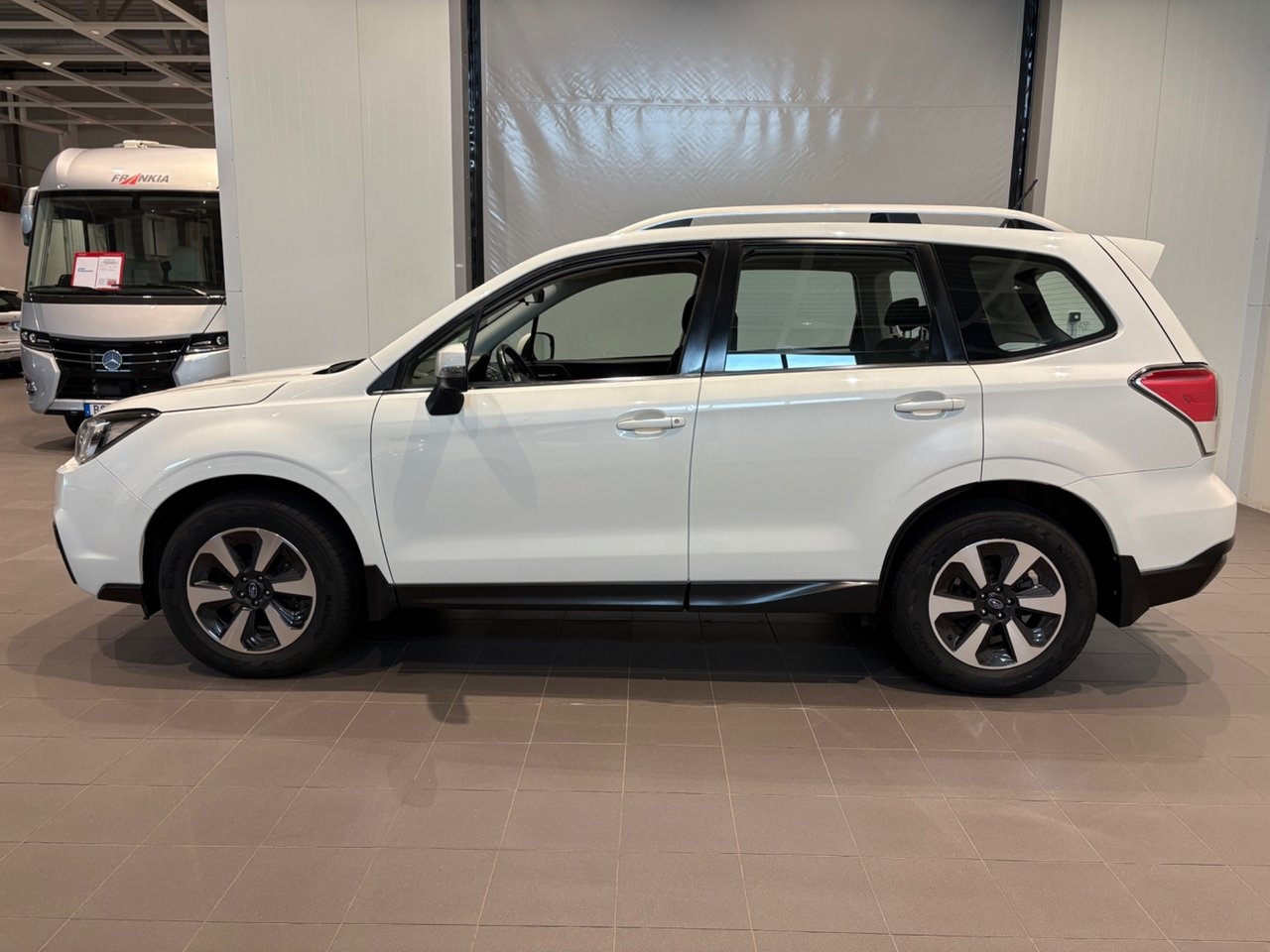 Subaru Forester 2.0 4WD Lineartronic 2017, photo 4/10