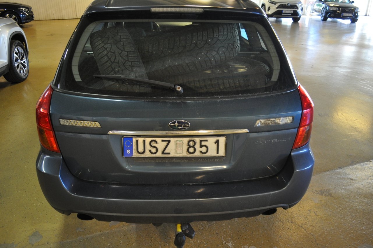 Subaru Outback 2.5 4WD 165 hk 2004, bild 4/10