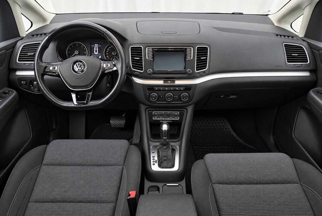Volkswagen Sharan 2016, bild 5/10