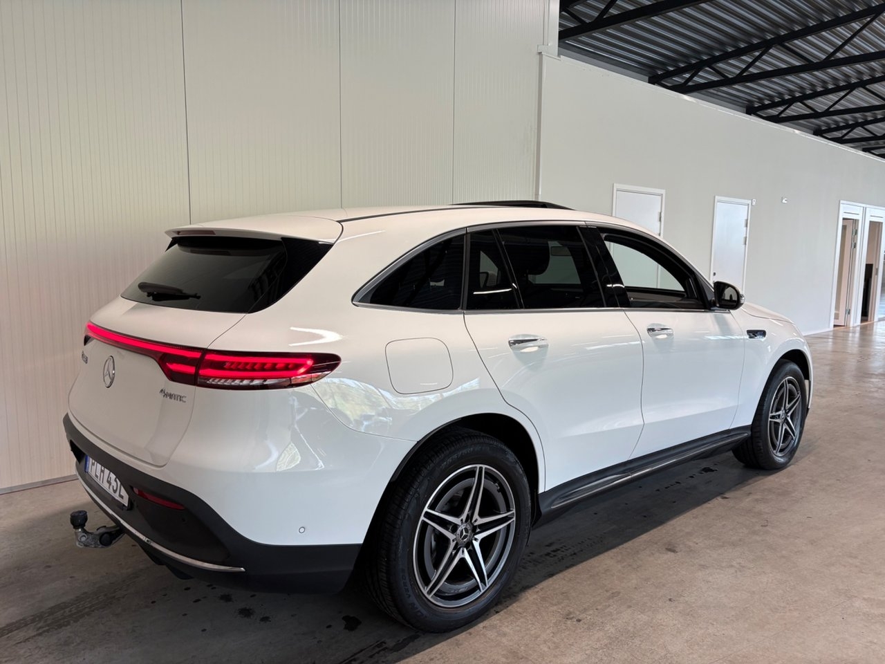 Mercedes-Benz EQC 400 4M AMG Pano 2020, bild 4/10