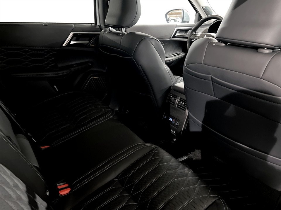 Mitsubishi Outlander Instyle PHEV 2026, bild 7/10