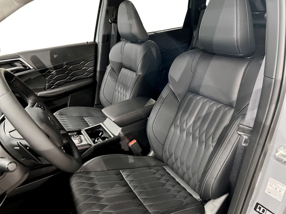 Mitsubishi Outlander Instyle PHEV 2026, bild 6/10