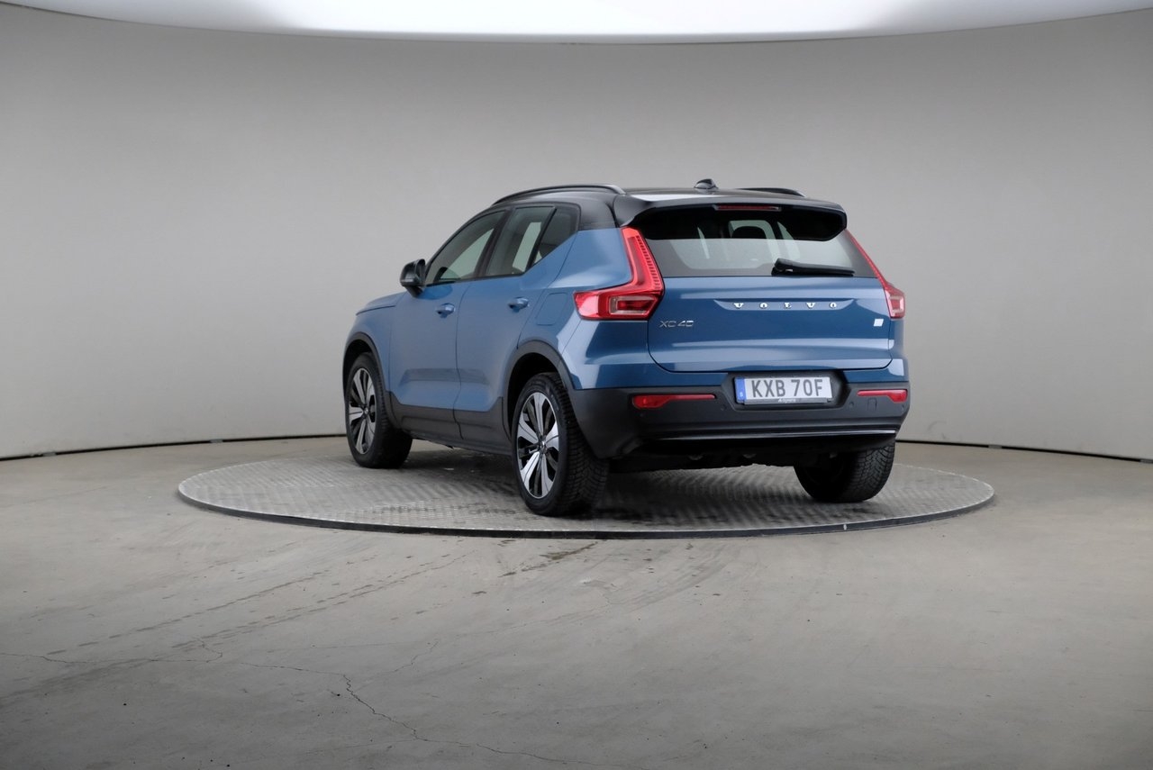 Volvo XC40 Recharge 231hk Plus Edition 2023, bild 2/10