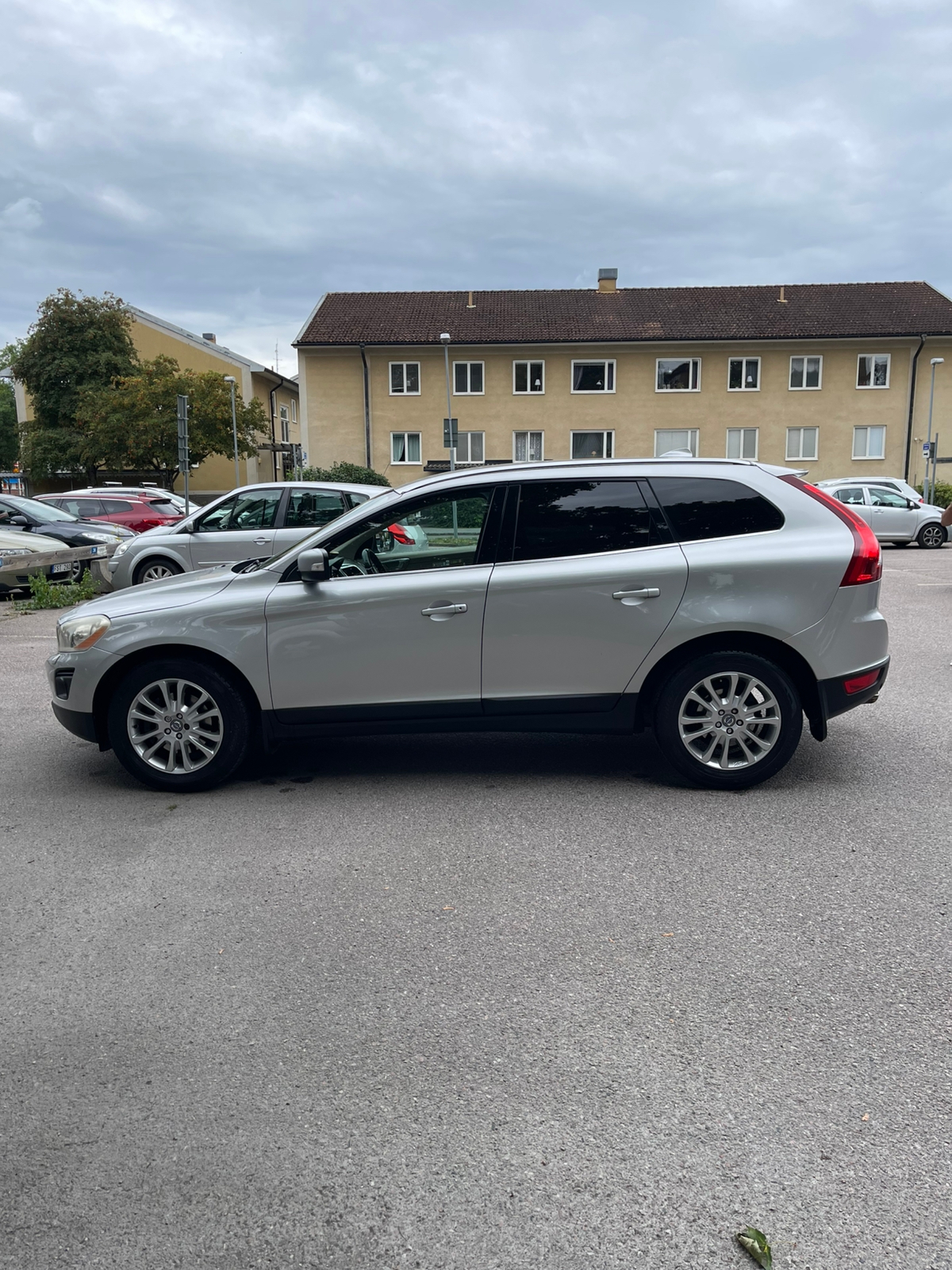 Volvo XC60 2.4D 2010, kuva 4/10