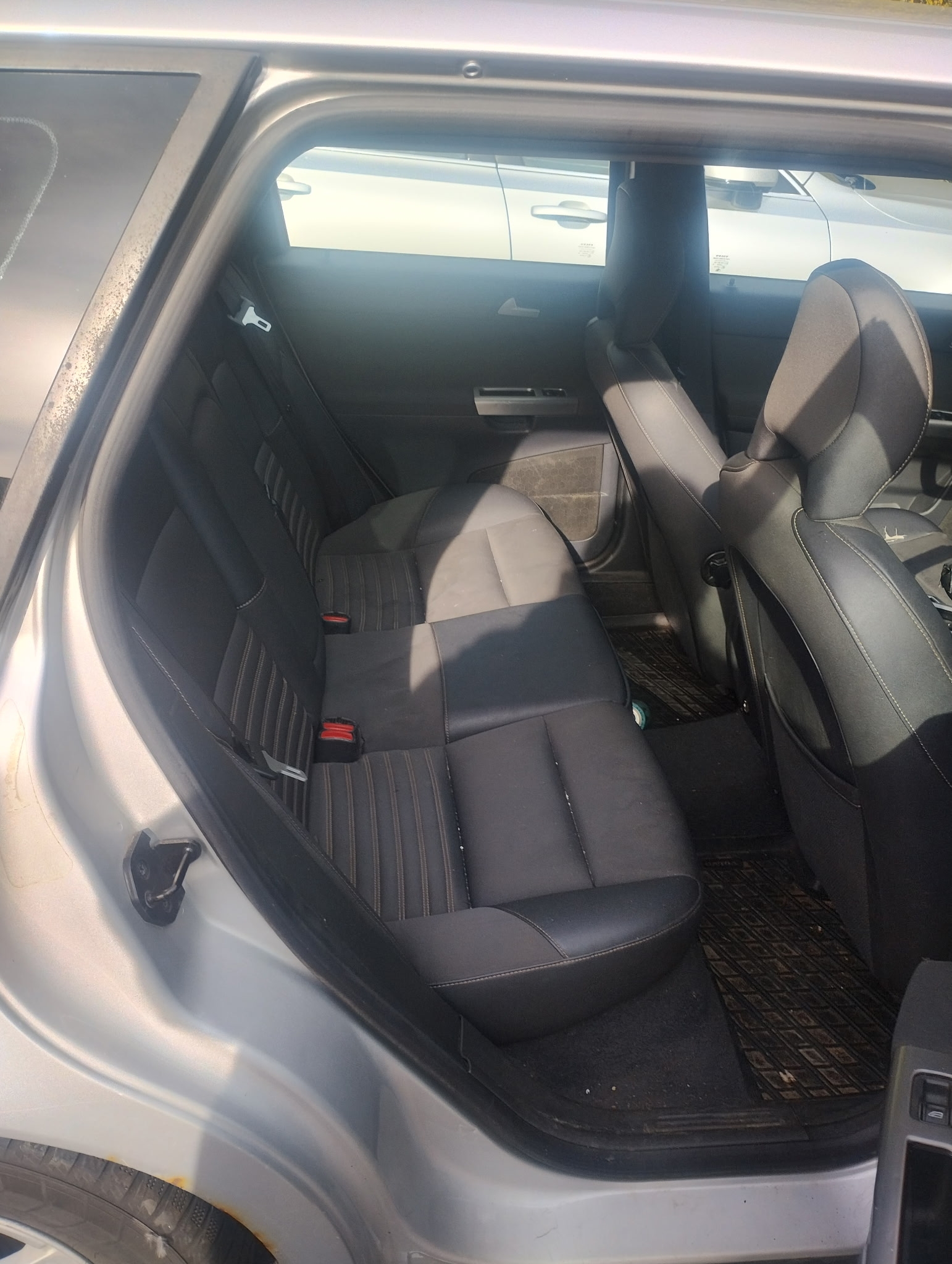 Volvo V50 1.6 D Manuell 2010, bild 7/8