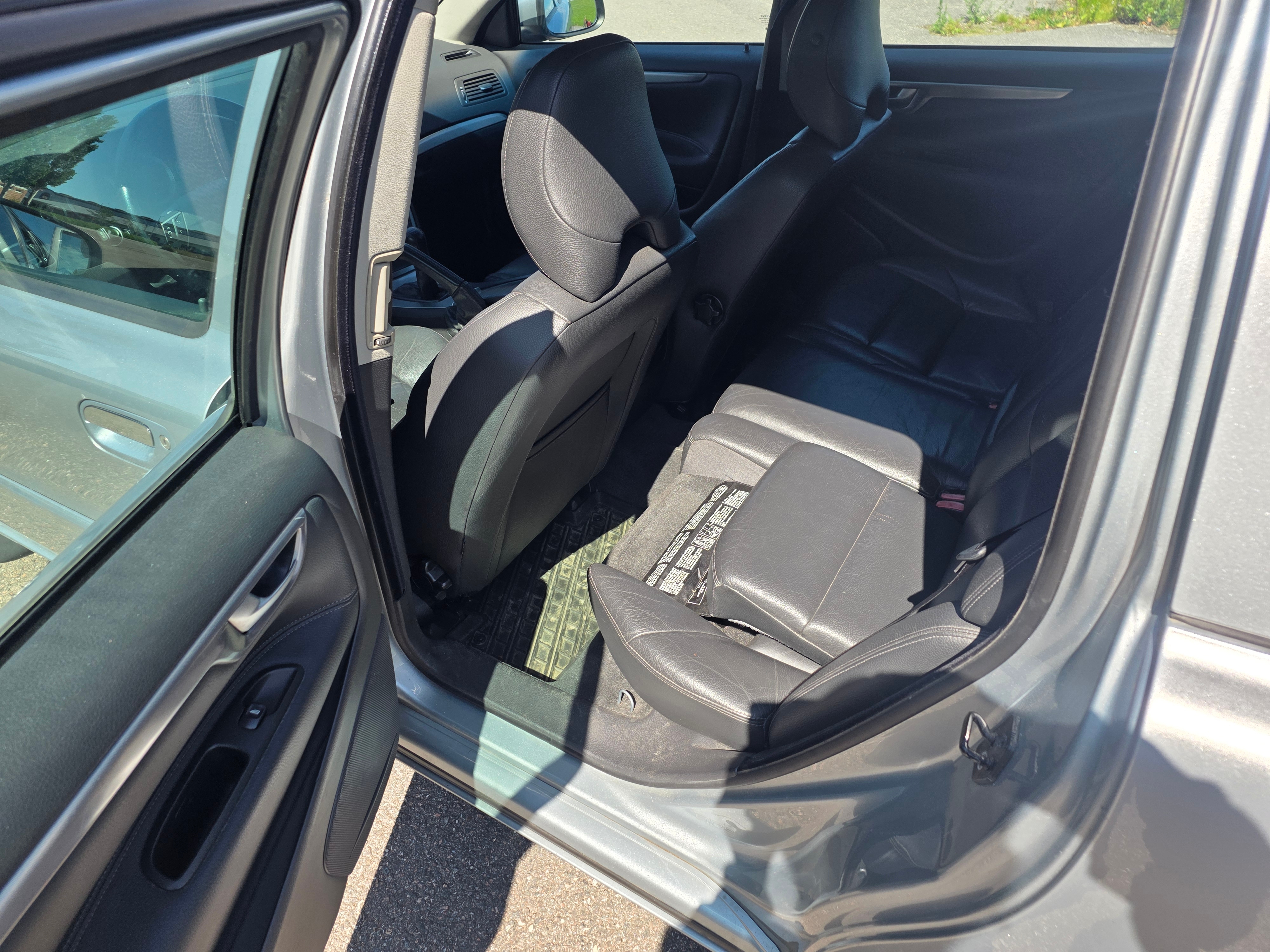 Volvo V70 2.4D Manuell 2008, bild 7/8
