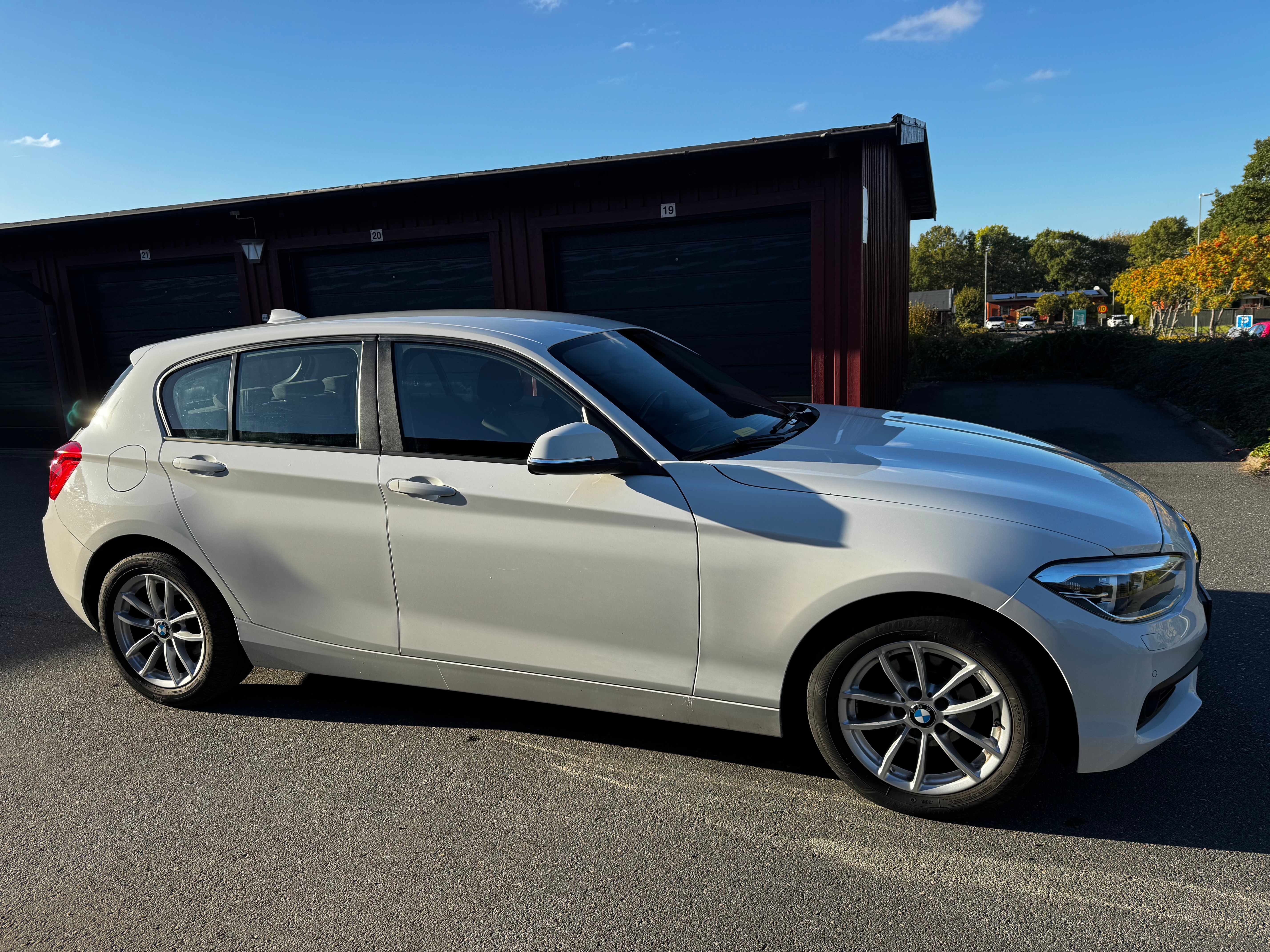 BMW 116 d 5-dörrars Steptronic 2016, bild 4/10