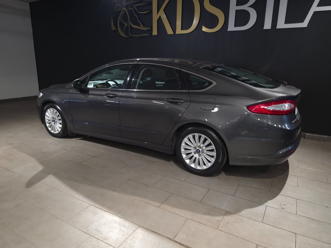 Ford Mondeo 2015, photo 3/10