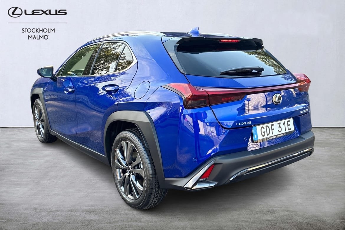 Lexus UX 300h F Sport B-kam Rattvärme 2026, bild 2/10