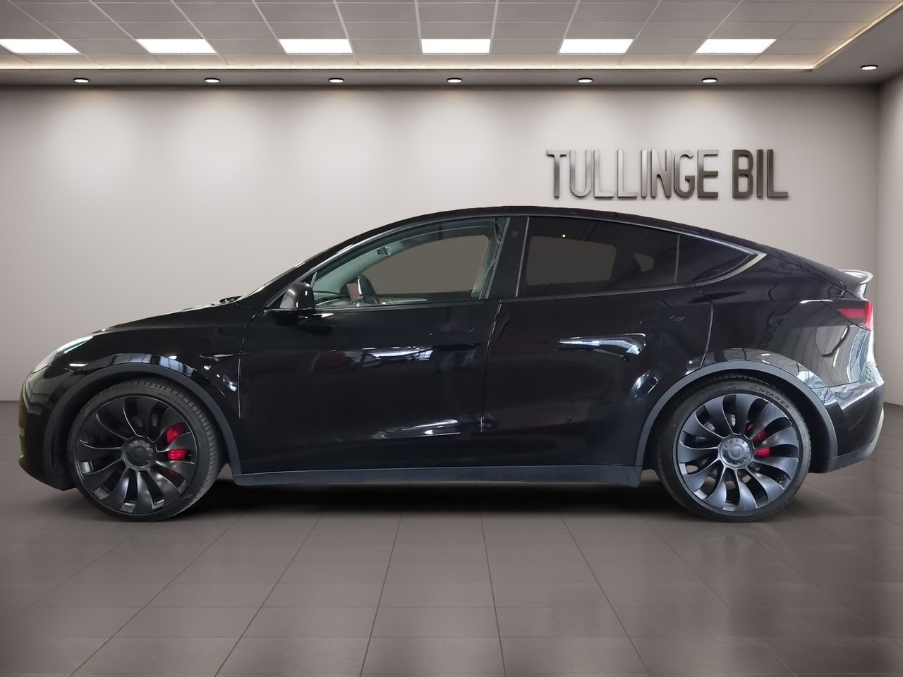 Tesla Model Y 2023, photo 2/10