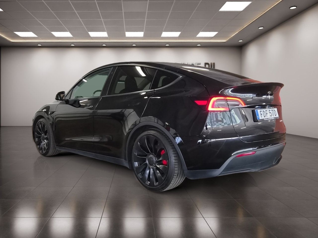 Tesla Model Y 2023, photo 3/10