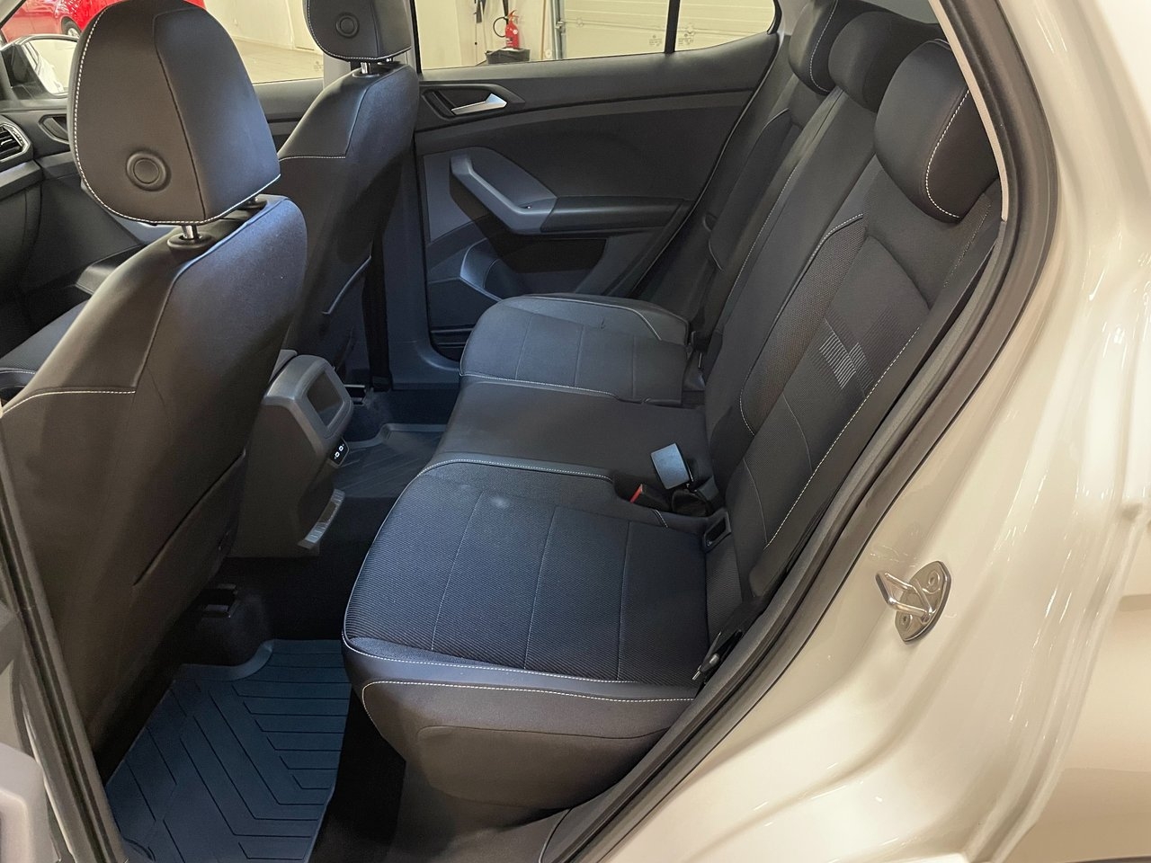 Volkswagen T-Cross 2020, bild 4/8
