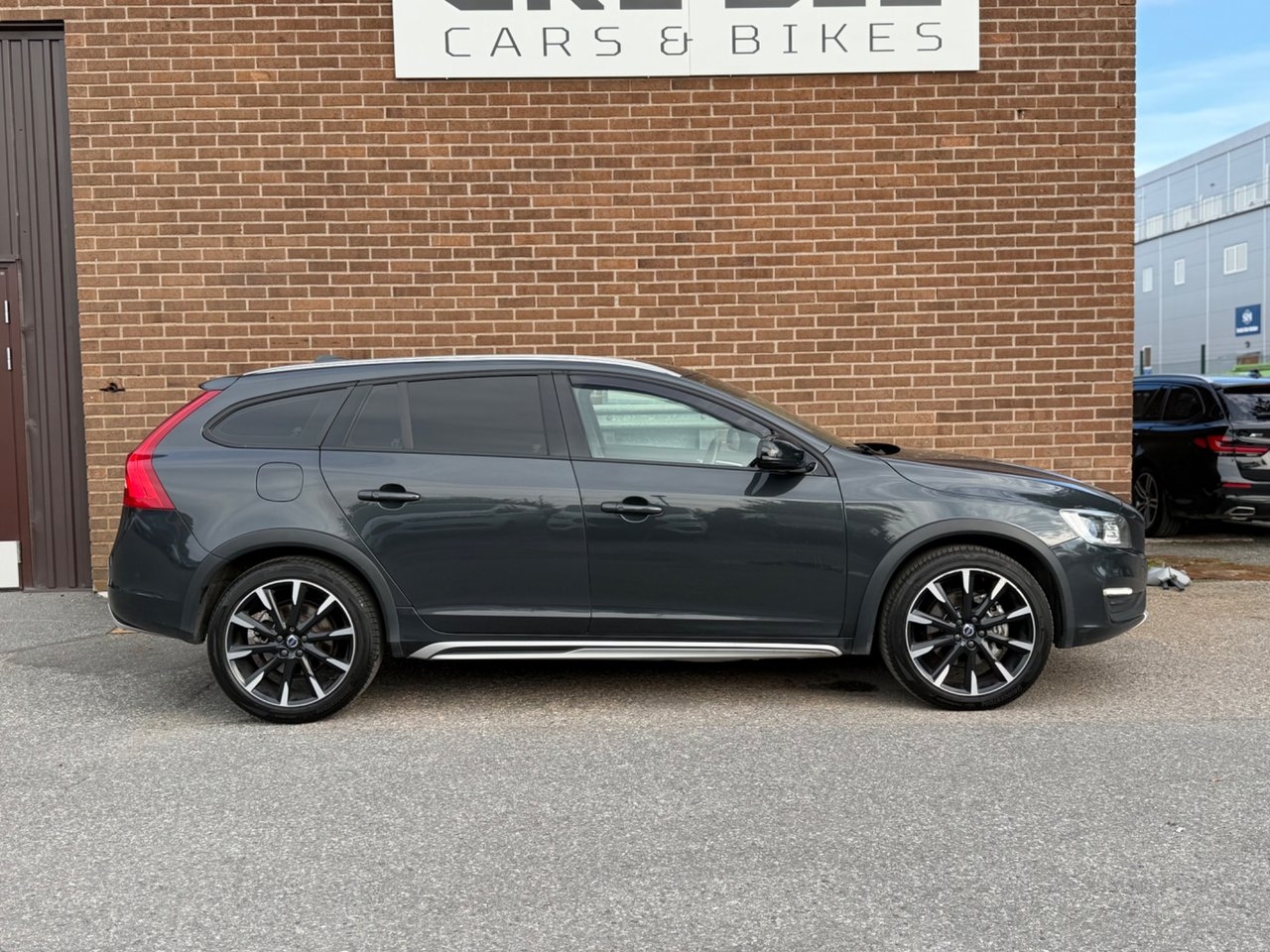 Volvo V60 Cross Country 2016, kuva 6/10