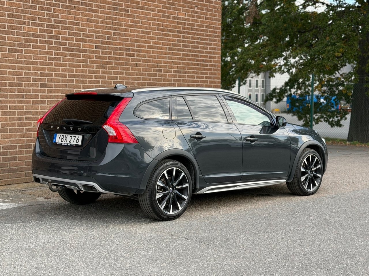 Volvo V60 Cross Country 2016, kuva 5/10