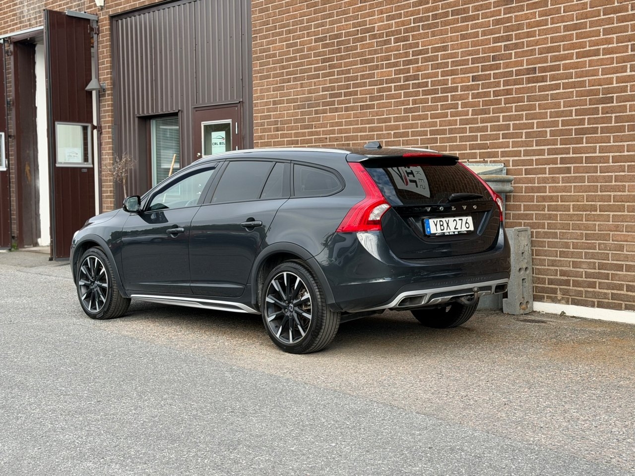 Volvo V60 Cross Country 2016, kuva 3/10