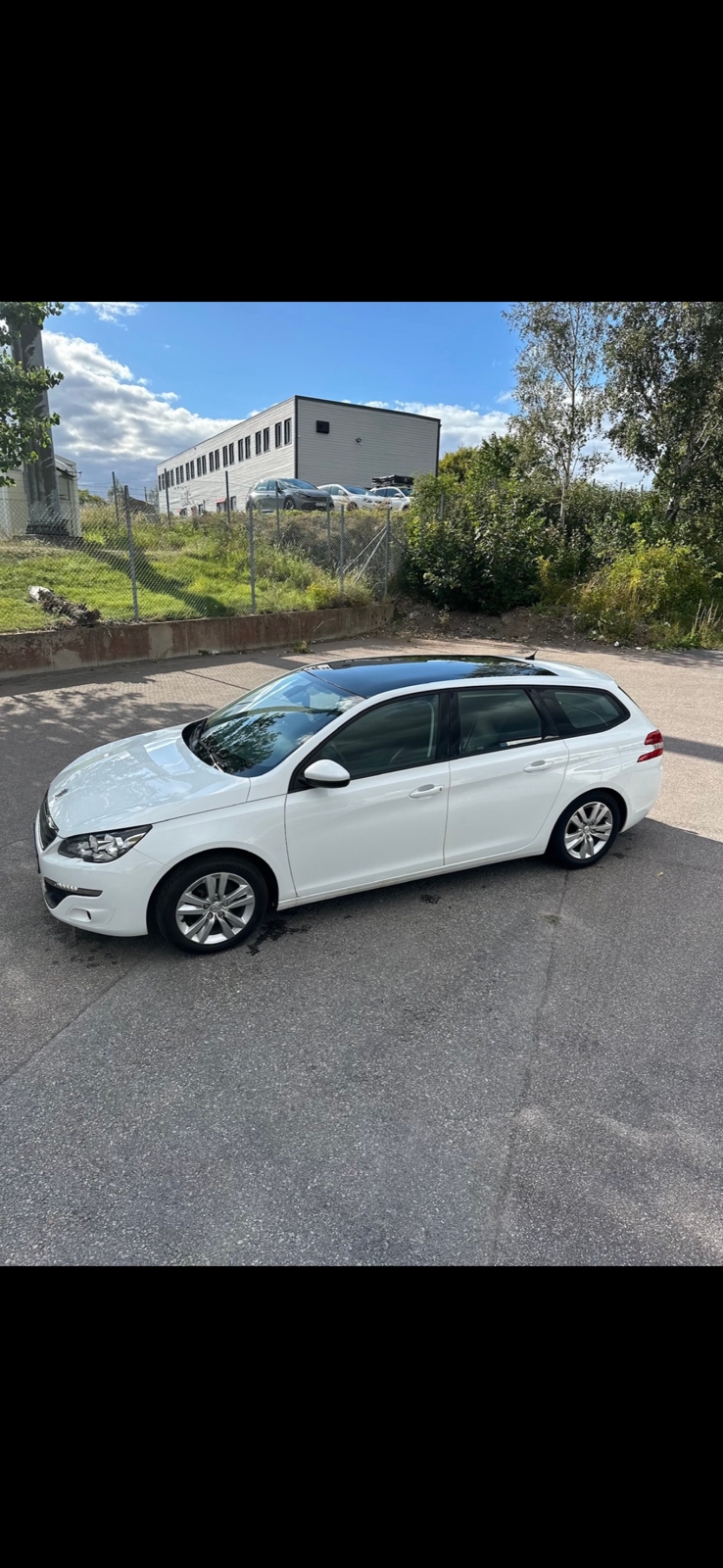 Peugeot 308 SW 1.2 PureTech 110 Manuell 2016, kuva 2/6
