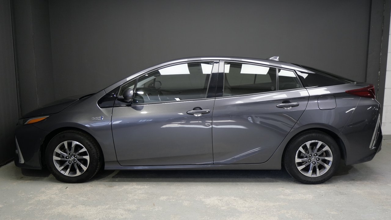 Toyota Prius Plug-in Hybrid 2018, kuva 3/10