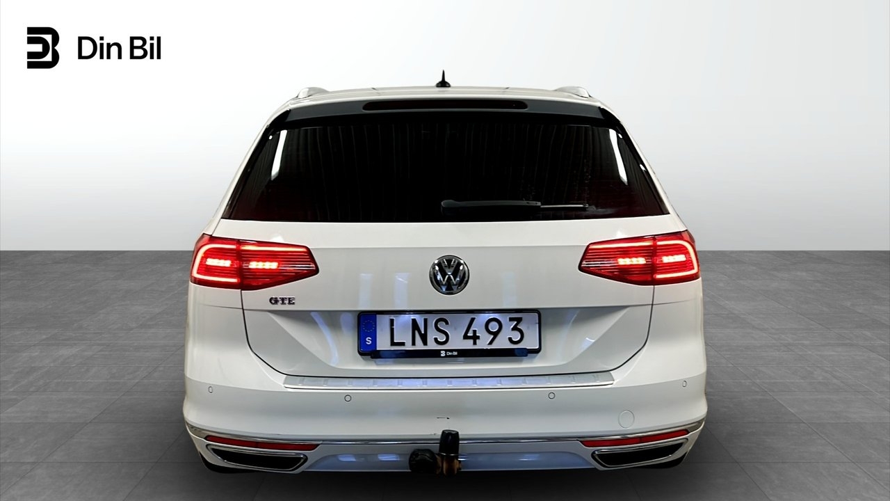 Volkswagen Passat 2017, bild 5/25