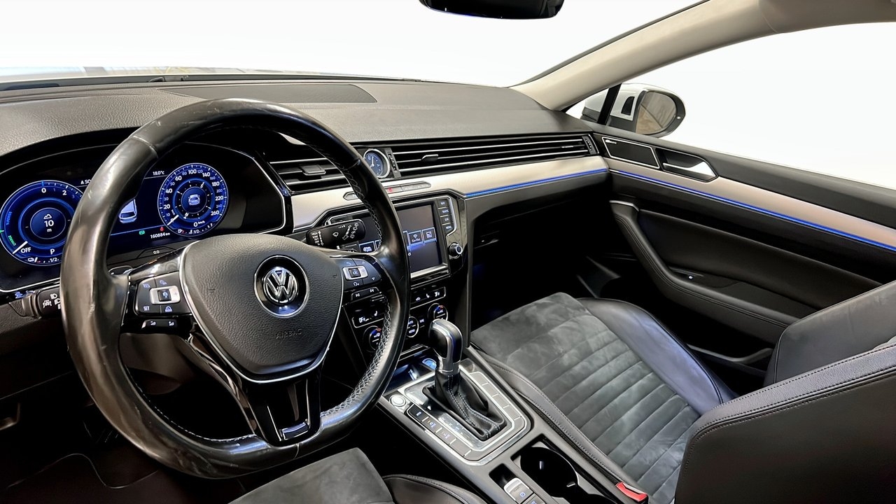 Volkswagen Passat 2017, bild 7/25
