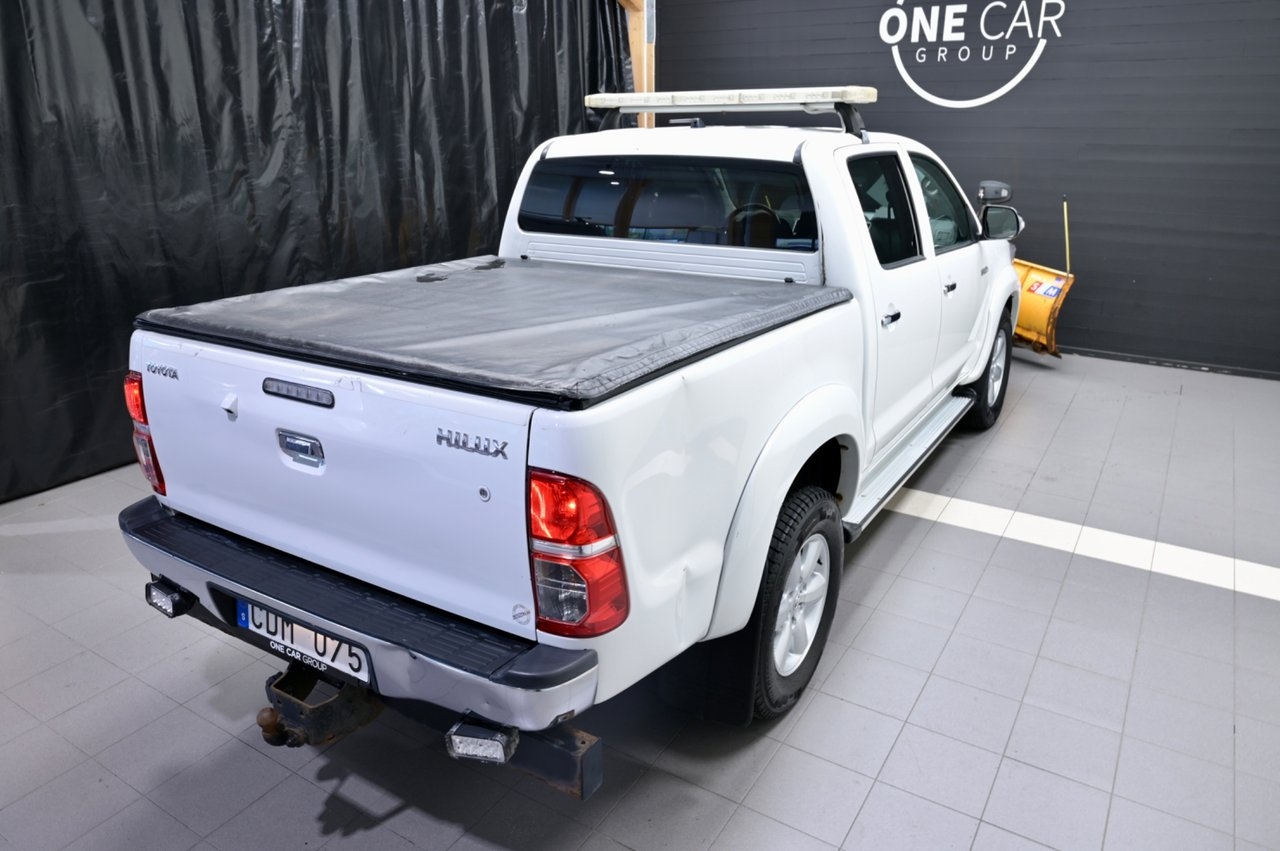 Toyota HiLux 2013, kuva 7/10