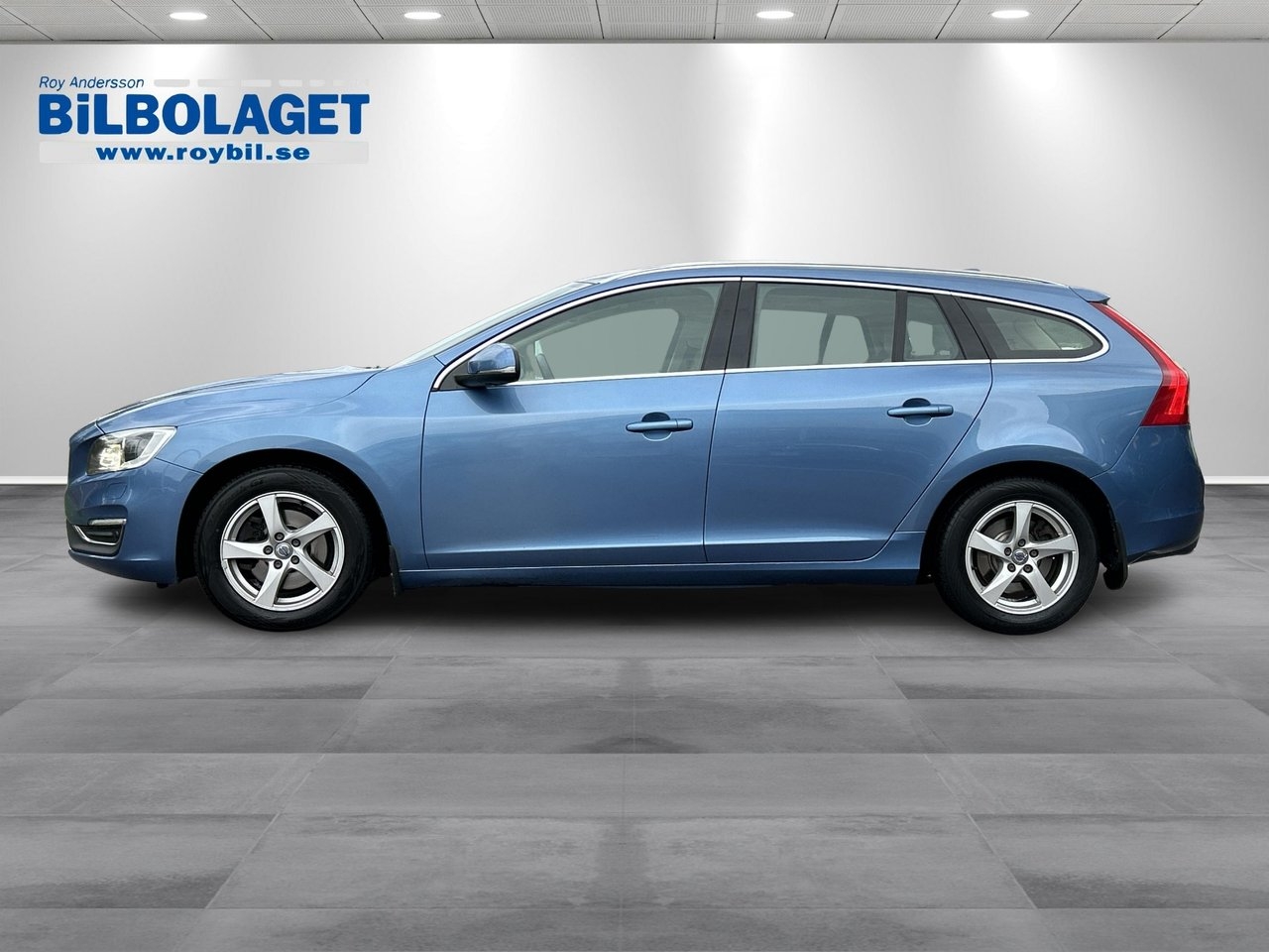 Volvo V60 D4 Summum Automat 2017, photo 2/10