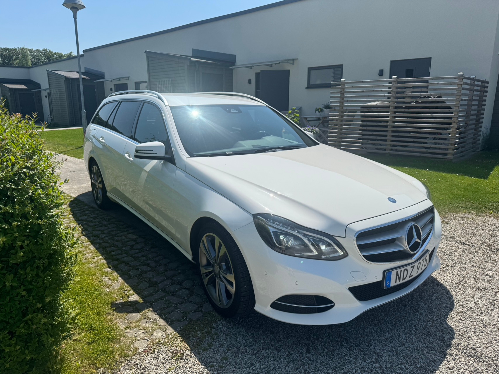 Mercedes-Benz E 220 T BlueTEC 9G-Tronic 2016, bild 4/4