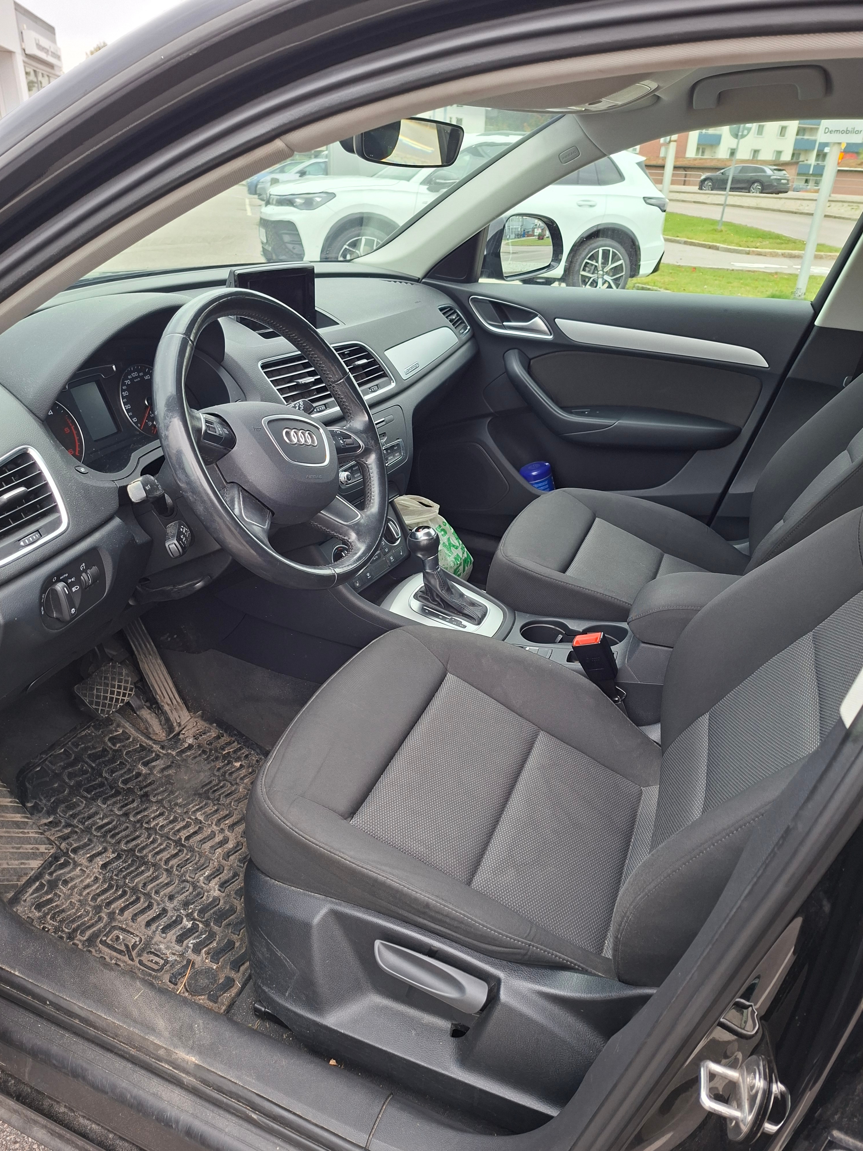 Audi Q3 2.0 TDI quattro S Tronic 2018, bild 4/5