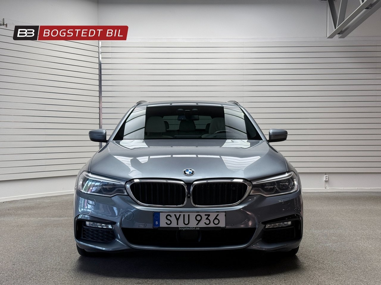 BMW 530 d xDrive Touring M Sport 2018, bild 2/10