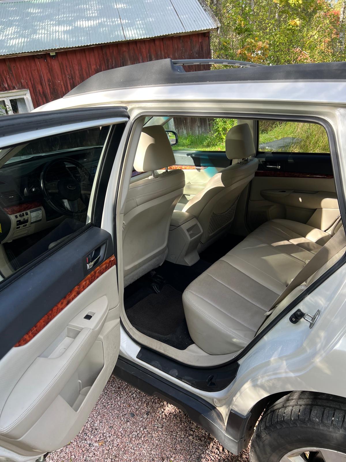 Subaru Outback 2.5 4WD Lineartronic 2011, bild 6/10